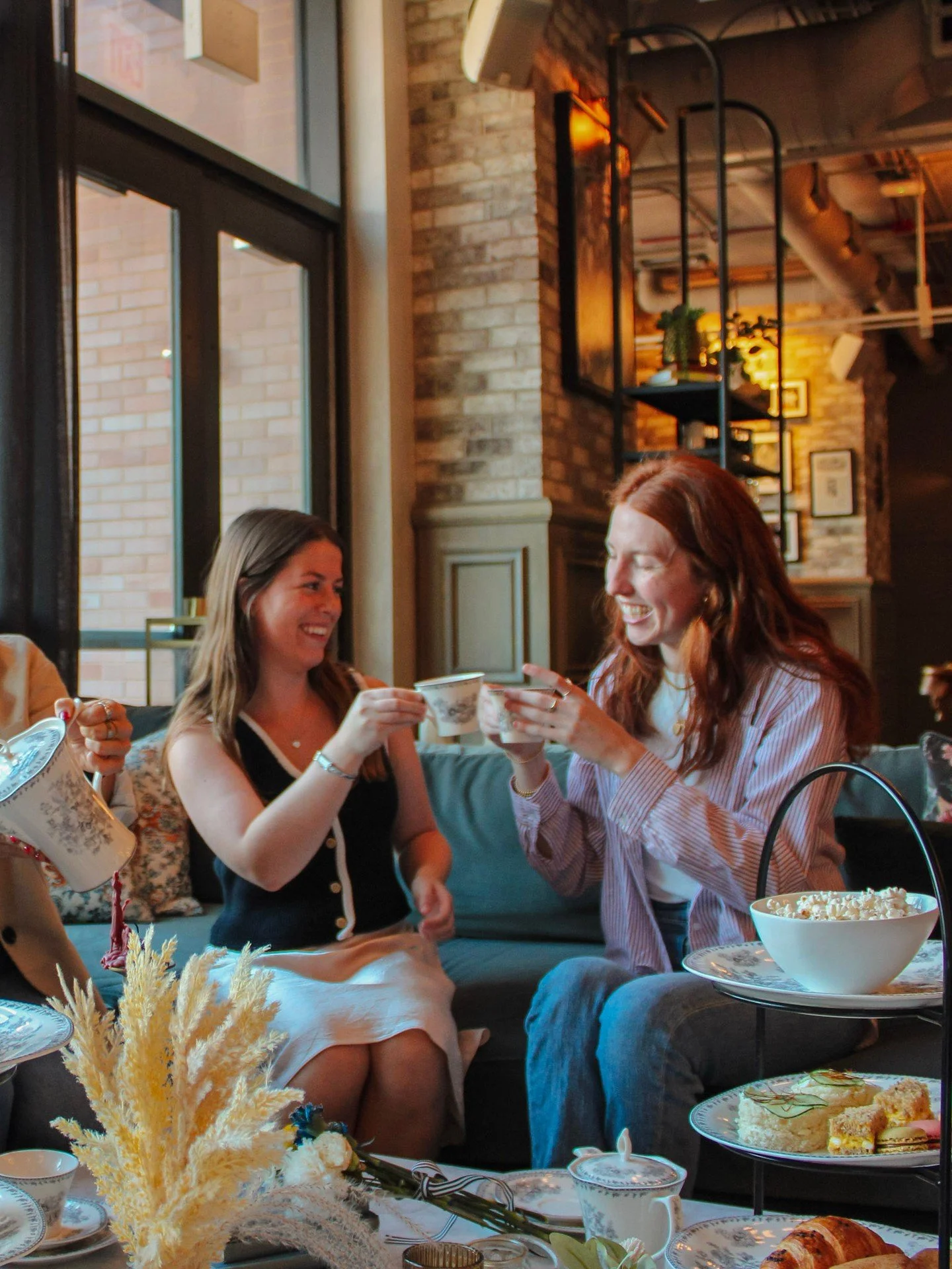 Fall Afternoon Tea has arrived at Alma 🫖

Join us on October 11 and 18 for an autumnal tea featuring a curated selection of teas from @rareteacellar, Mediterranean-inspired bites, warm cinnamon rolls, apple crumble tarts, and a little bubbly if the 