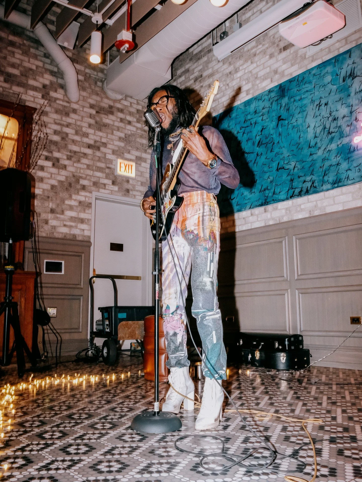 Some nights are better without knowing exactly what&rsquo;s coming. Sofar Sounds returns to Alma for an intimate live show on Thursday, October 29, with the artists kept secret until you arrive. 

Come curious, grab a cocktail, and let the night reve