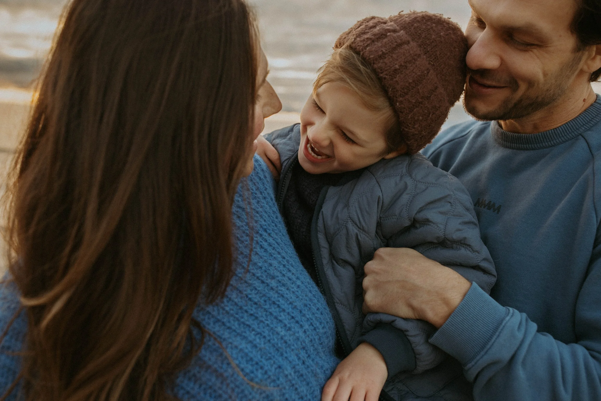 alyssa&hergents-family-beach021.jpg