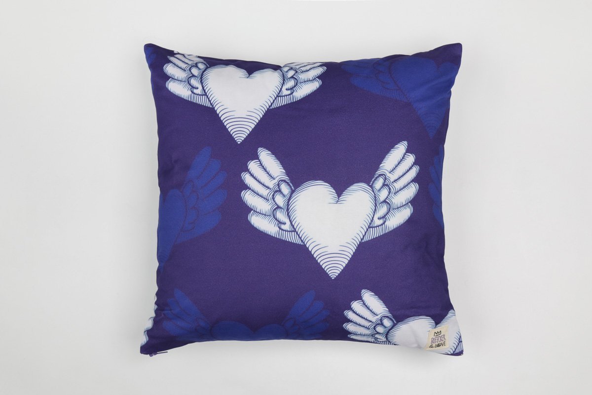 XL LOVE IN BLUE THROW PILLOW