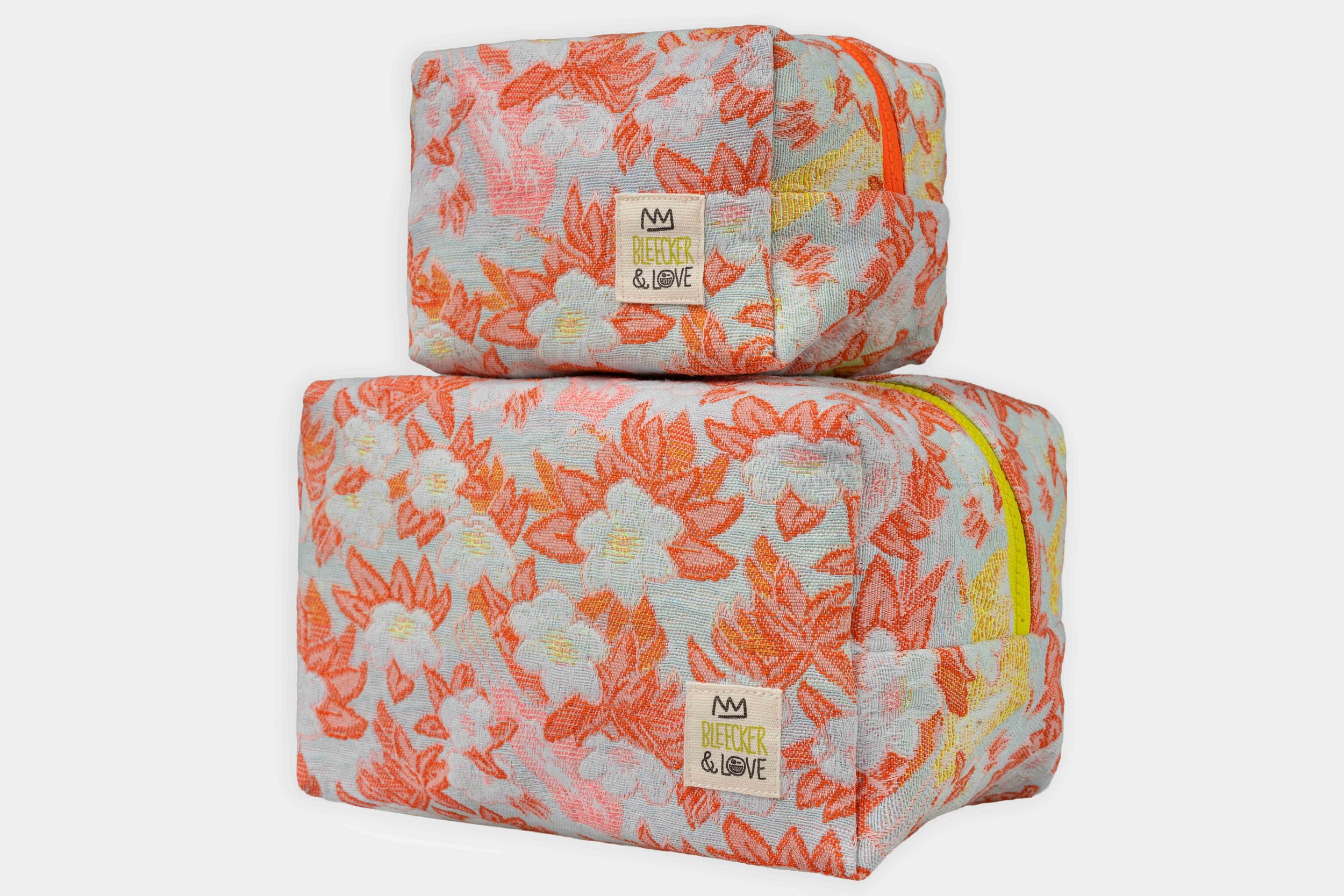 PINK GLOW POUCH*