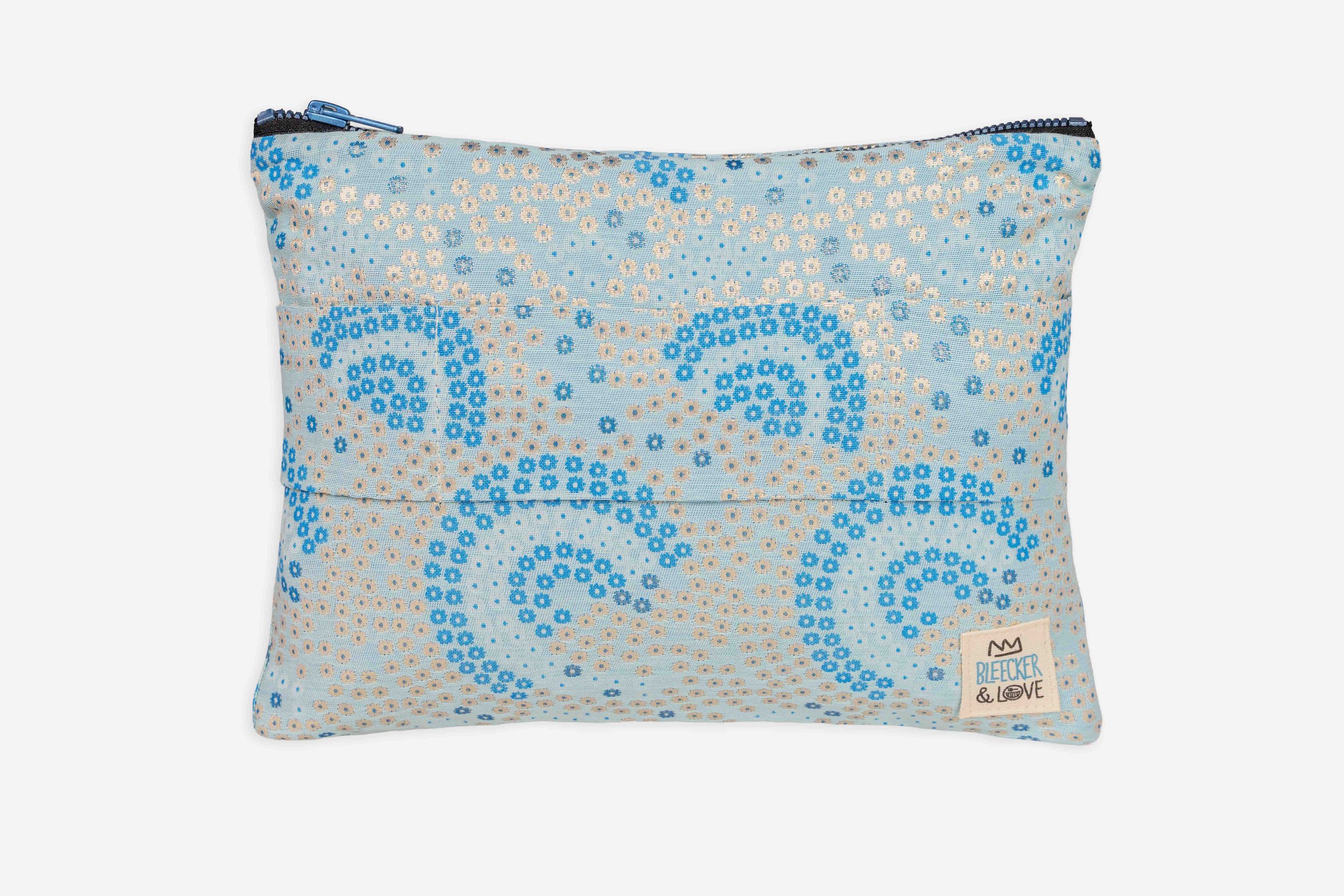 ROSETTE CLUTCH