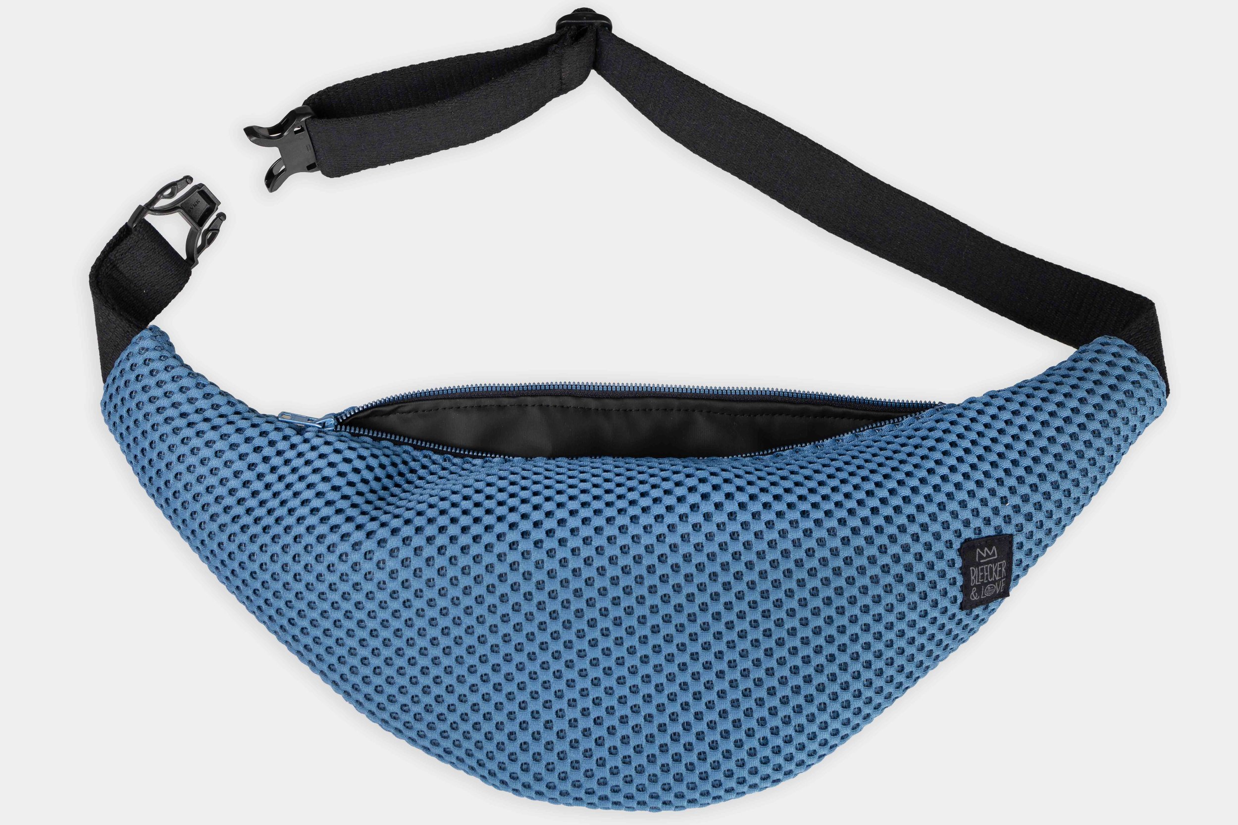 SHAKA SKY BLUE belt bag_.jpg