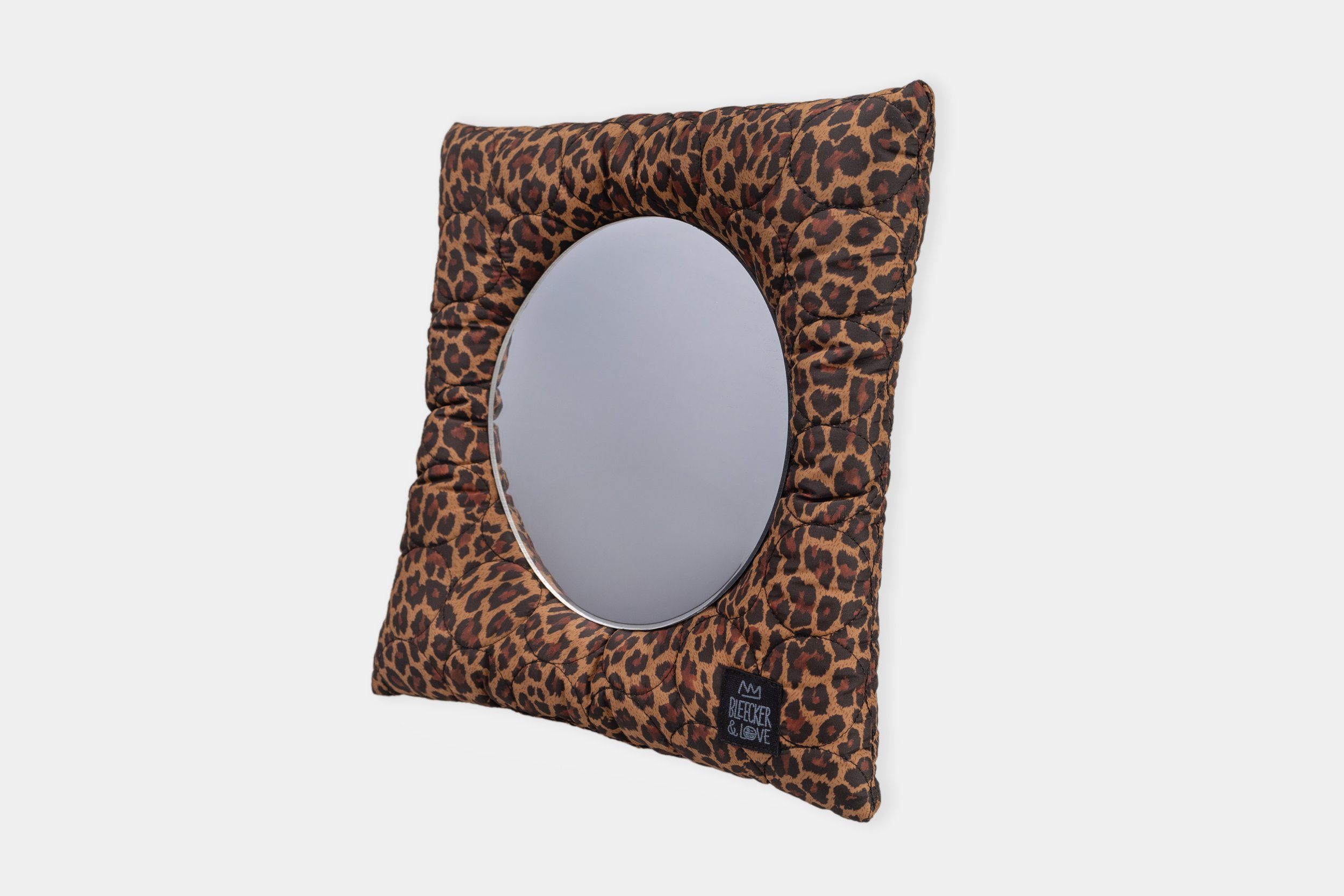 LEOPARDO mirror.jpg