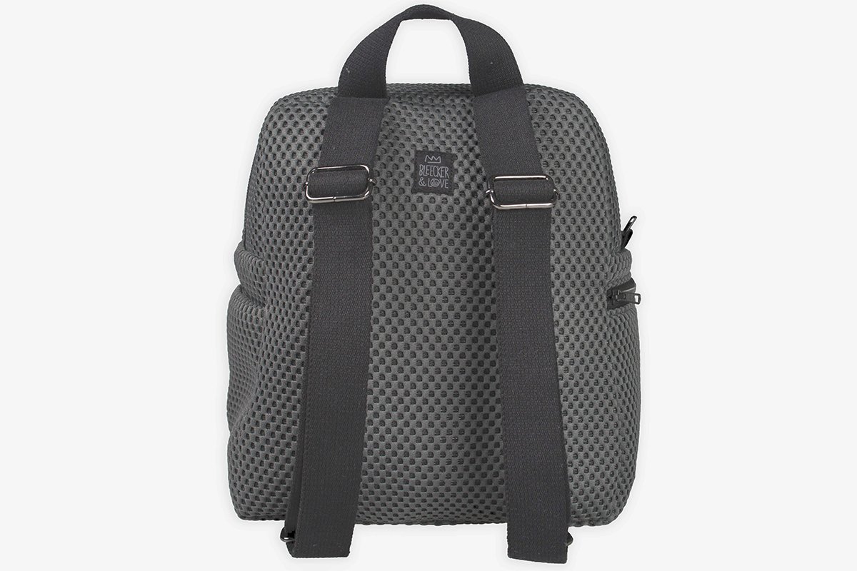 SHAKA GREY backpack back light.jpg