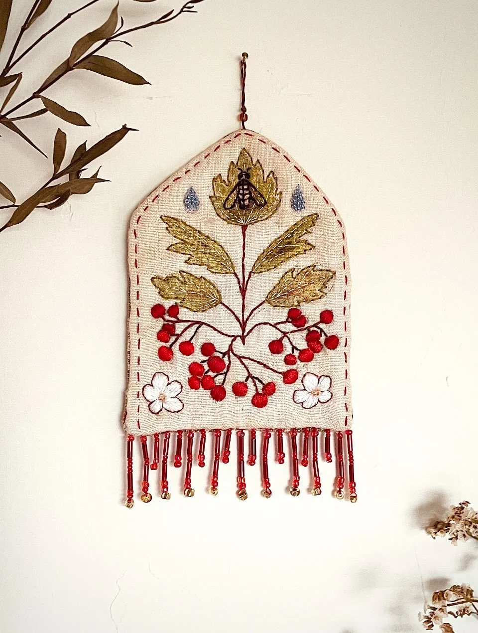 Guelder Rose ✨This is part of a tree series hinting at natures perfect design. I also personally love art that has subtle details suggesting there&rsquo;s more to the story, such as the importance this tree has to wildlife symbolised by the hover fly