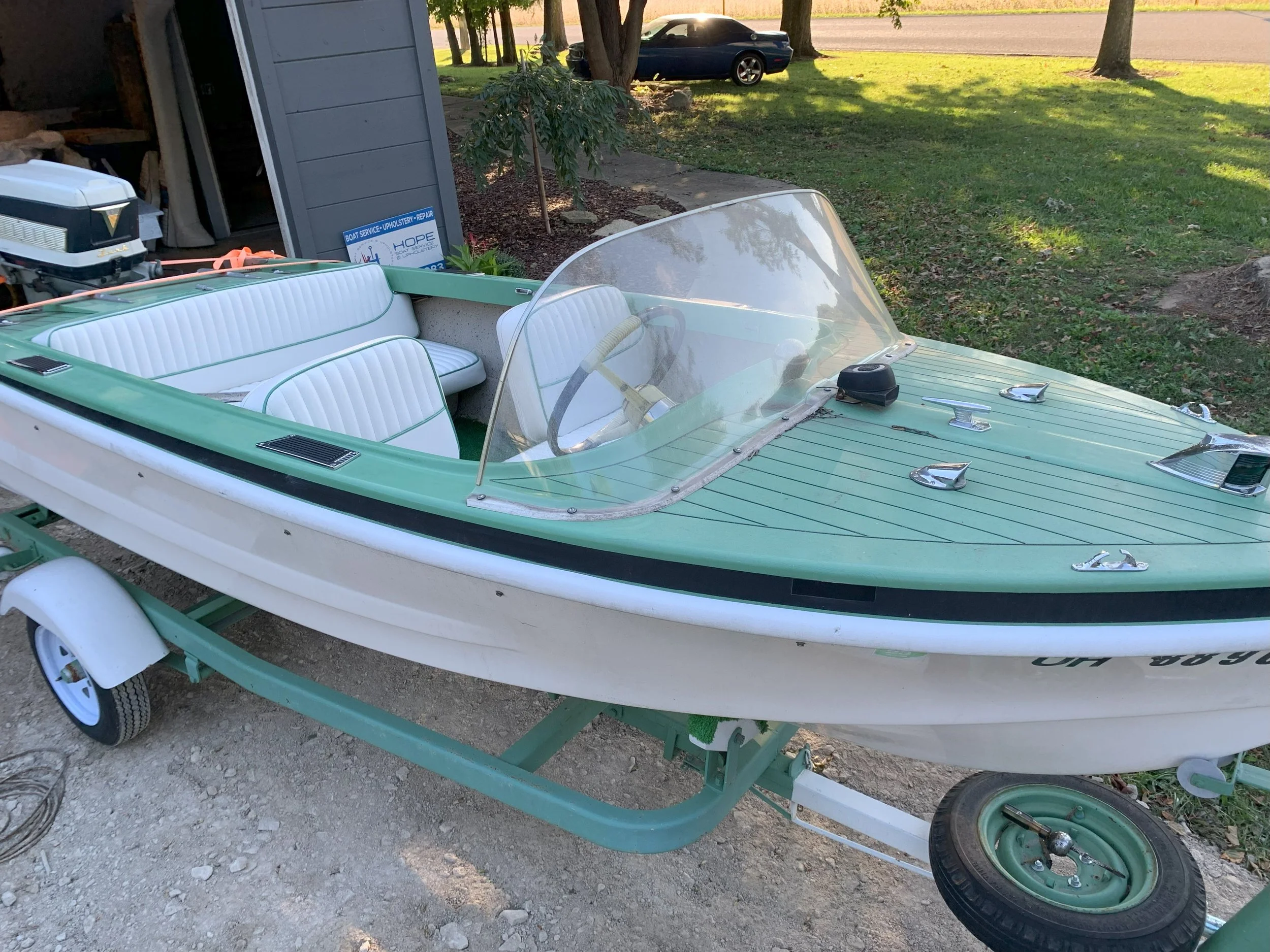 Old green boat 1.jpg