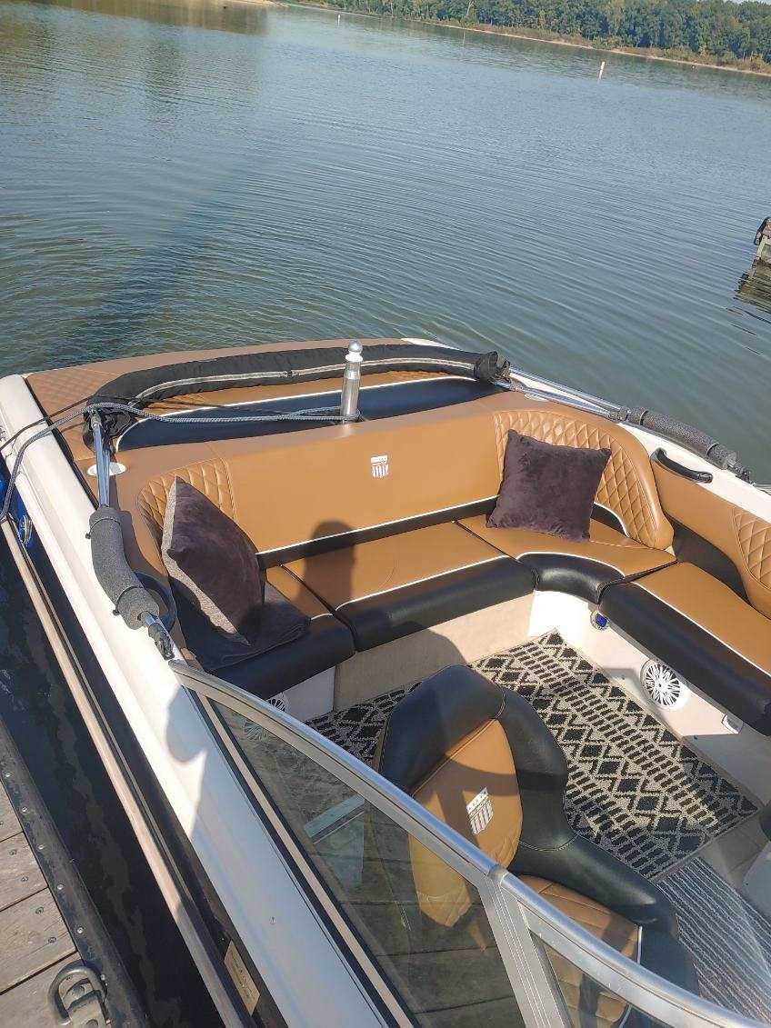 BROWN MASTERCRAFT.6.jpg