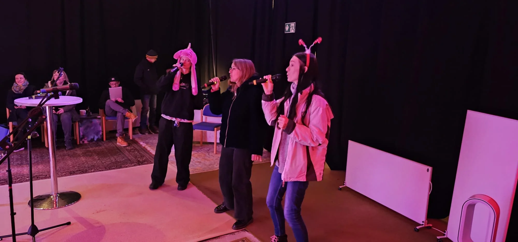 Bühne frei für alle! Karaoke in der Halle 