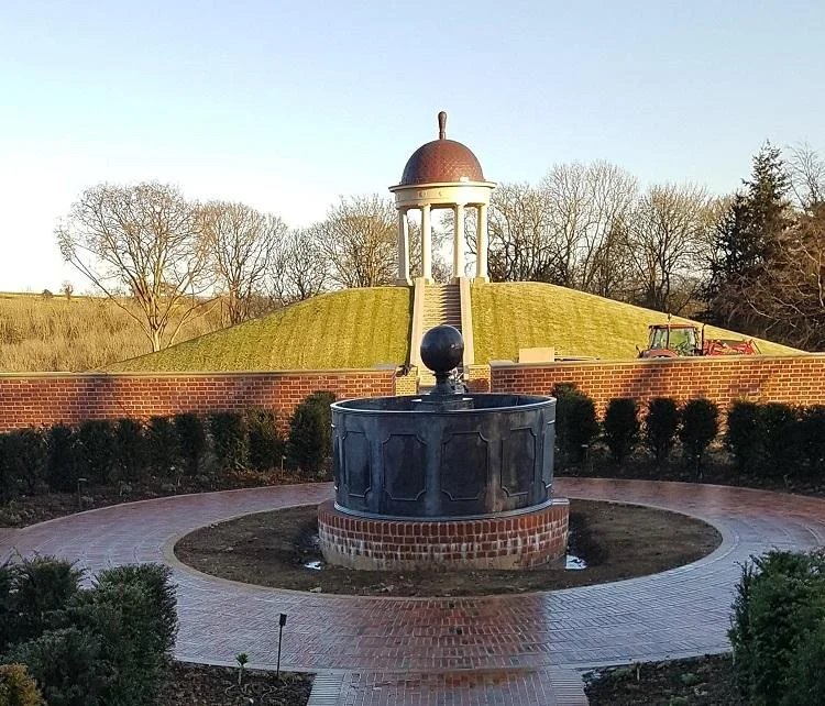ball water feature .jpeg