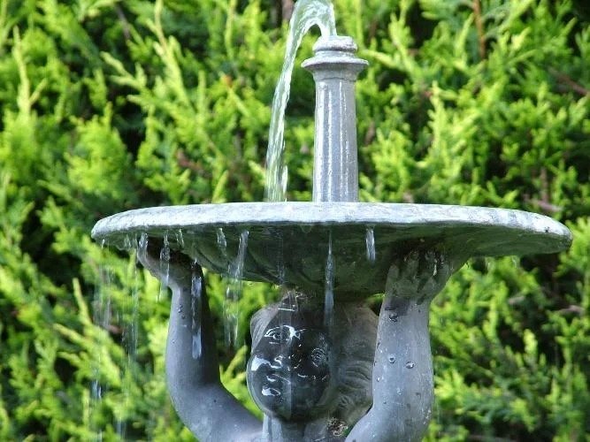 boy fountain 3.jpeg