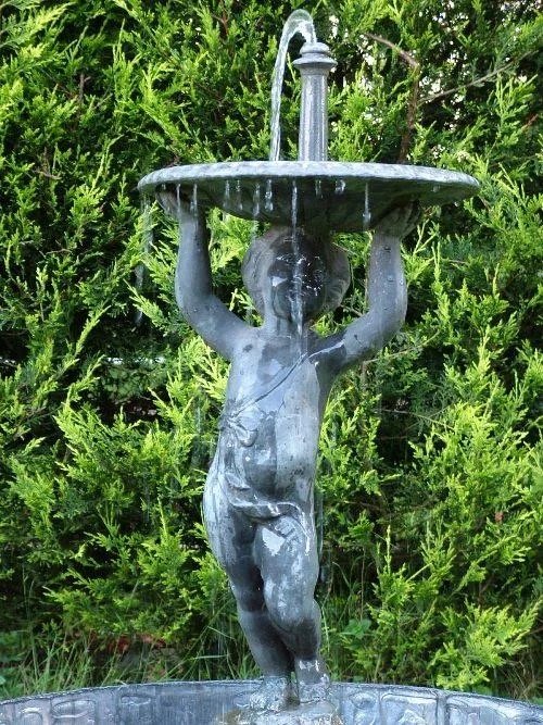 boy fountain 2.jpeg