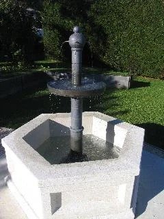 jan van ecyk fountain .jpeg