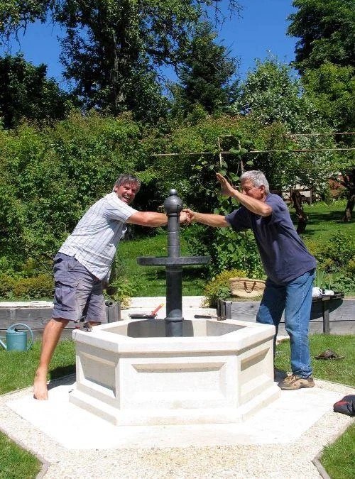 jan van ecyk fountain 2.jpeg