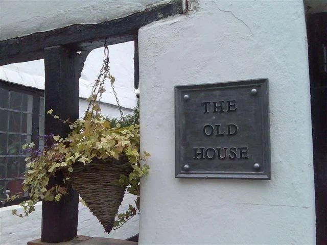 Square Sign6.jpg