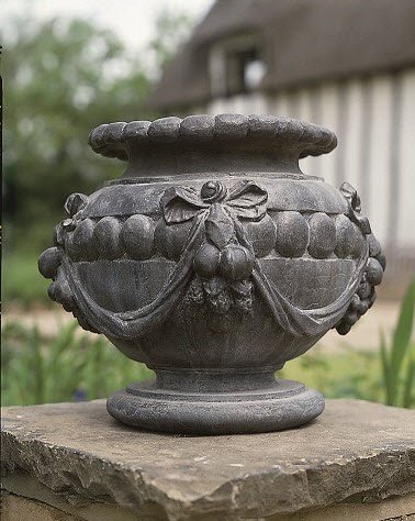 Bow Urn