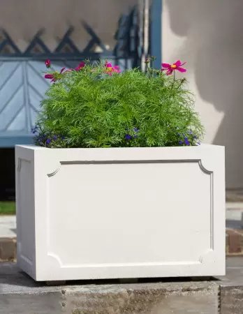 Chilstone-Buckingham-caststone-planter.jpeg