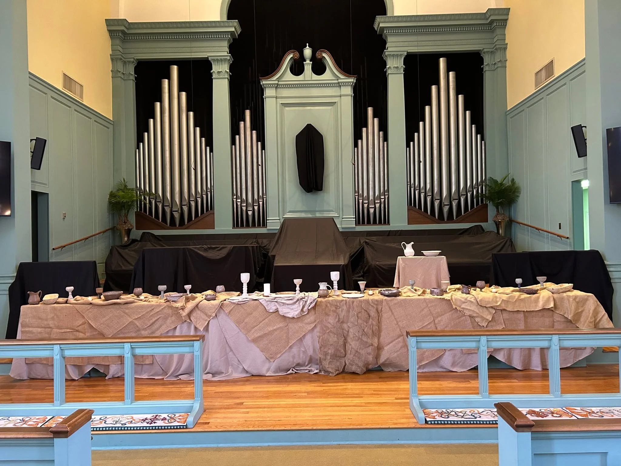 Join us for our Maundy Thursday service this Thursday at 7:00 pm in the Sanctuary! We hope to see you there!