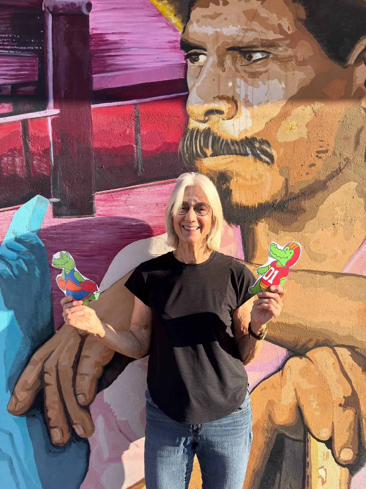 β¨ Philanthropic Photo Hour β¨
Our board member Callie is excited about #elpasogivingday π¦
We are at about 60% of our 15k goal. Help us continue the fight for migrant rights today! 
Donate at the link in our bio @epgivingday π