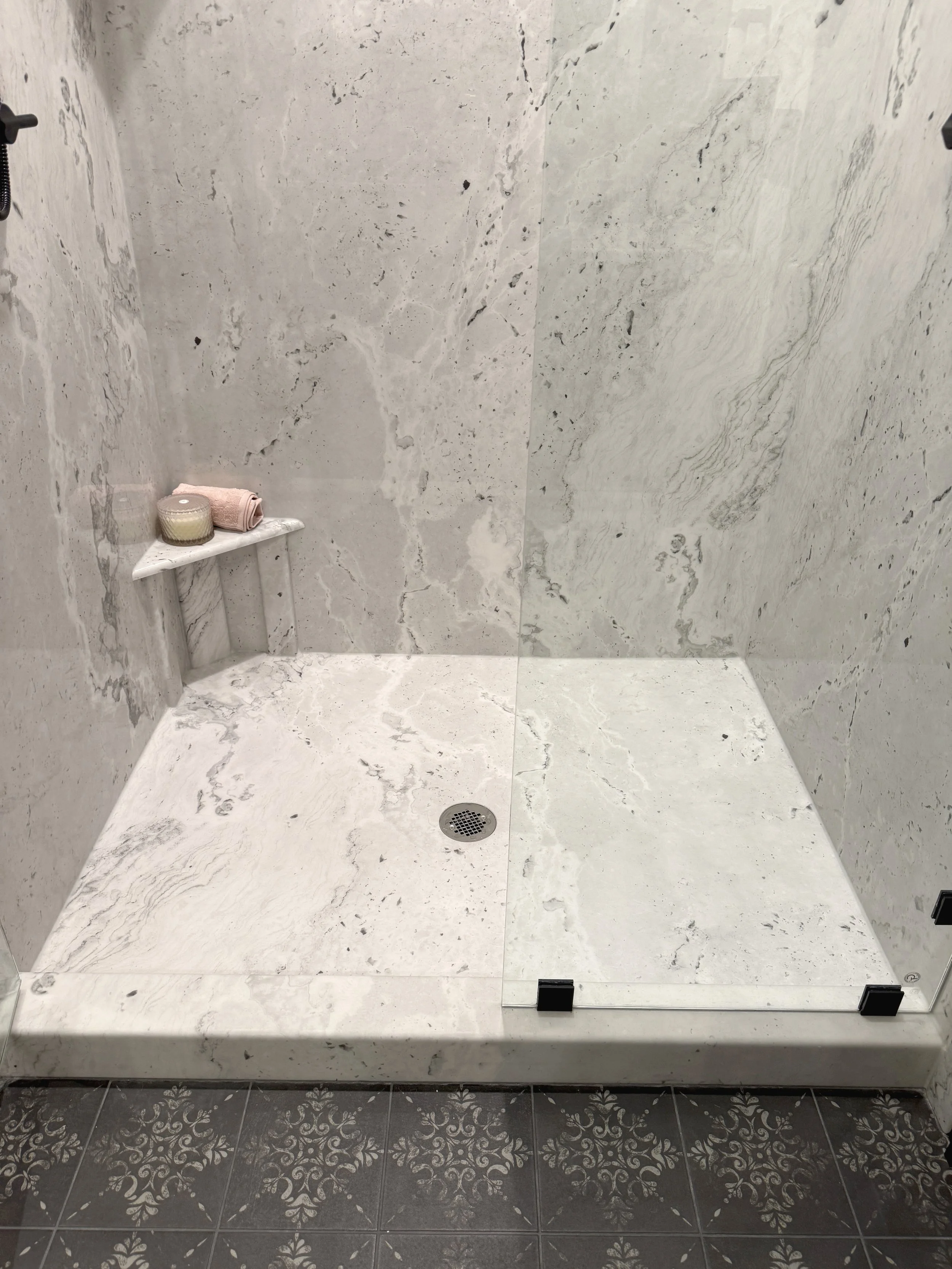 Whitecastle shower floor