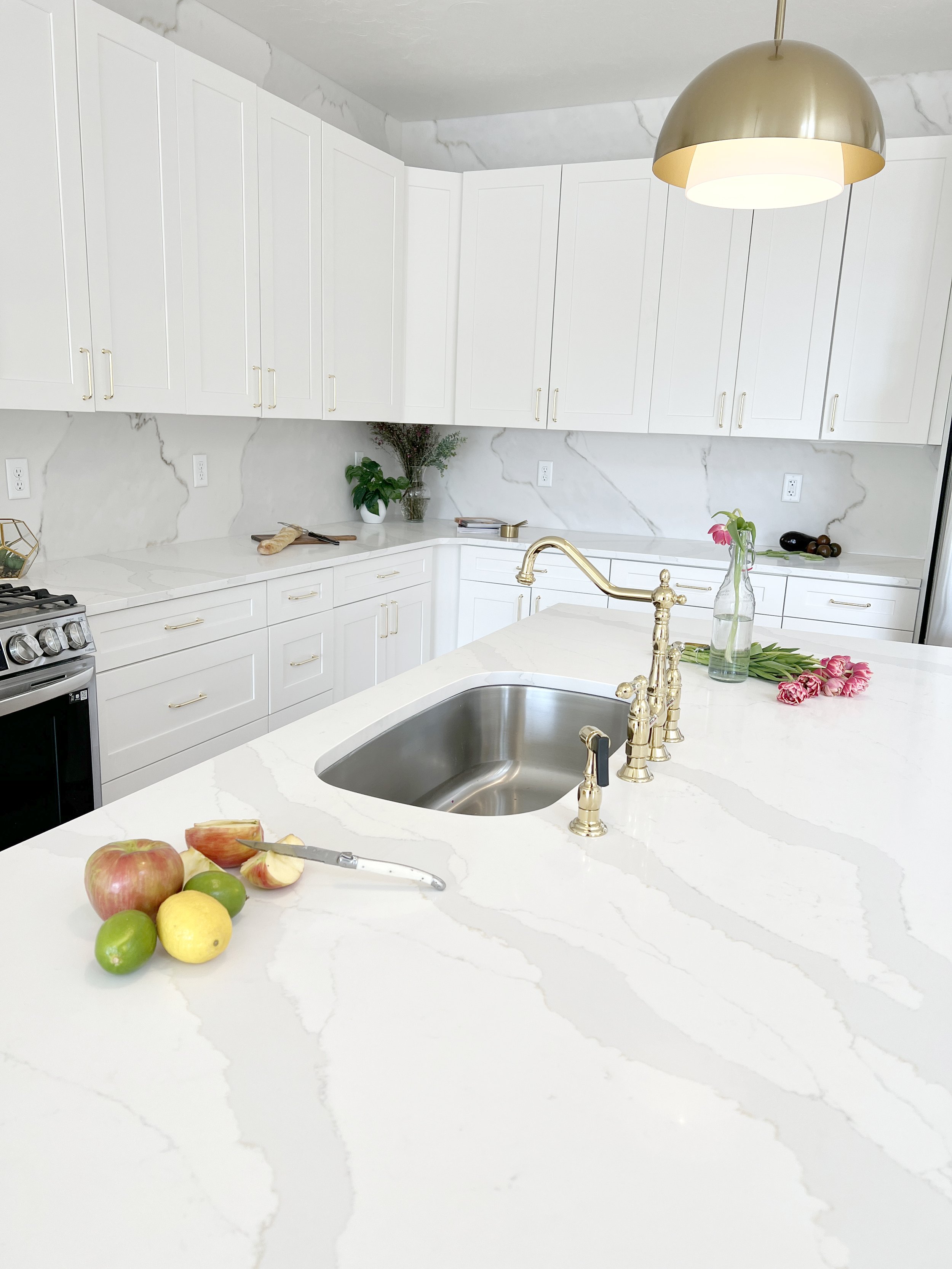 How to Remove Hard Water Stains from a Quartz Countertop