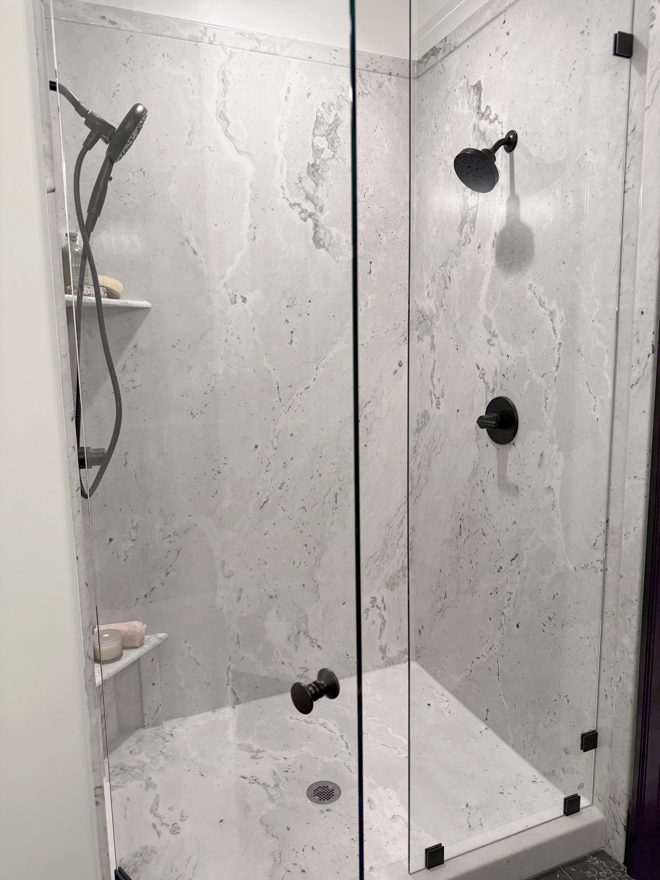 Whitecastle shower surround
