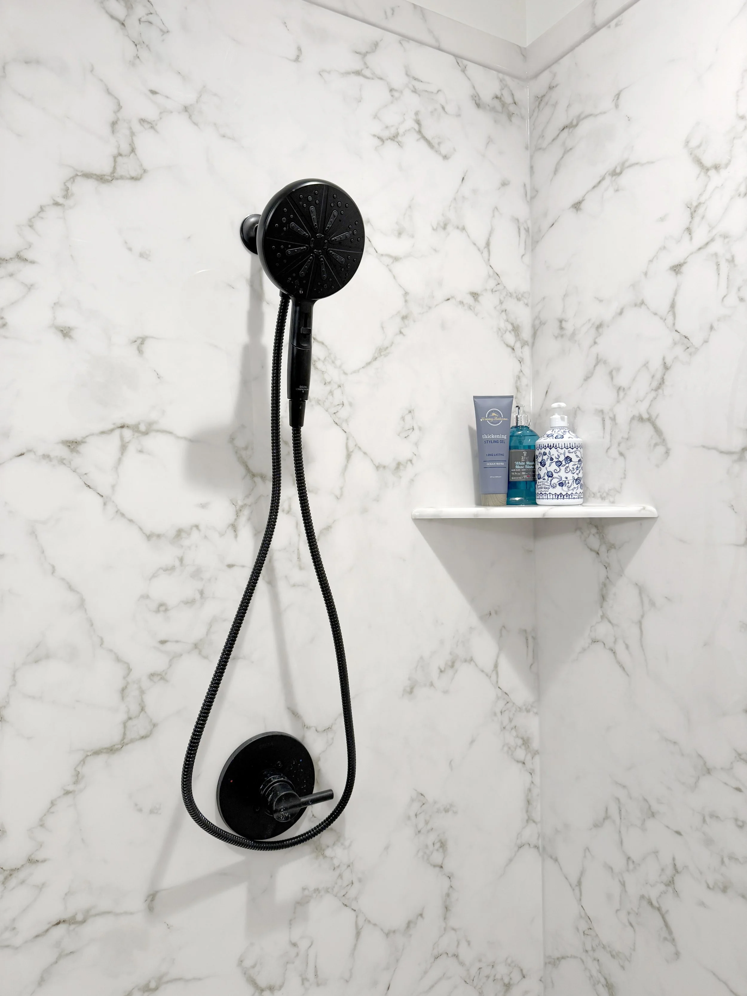 Juneau shower surround and shelf