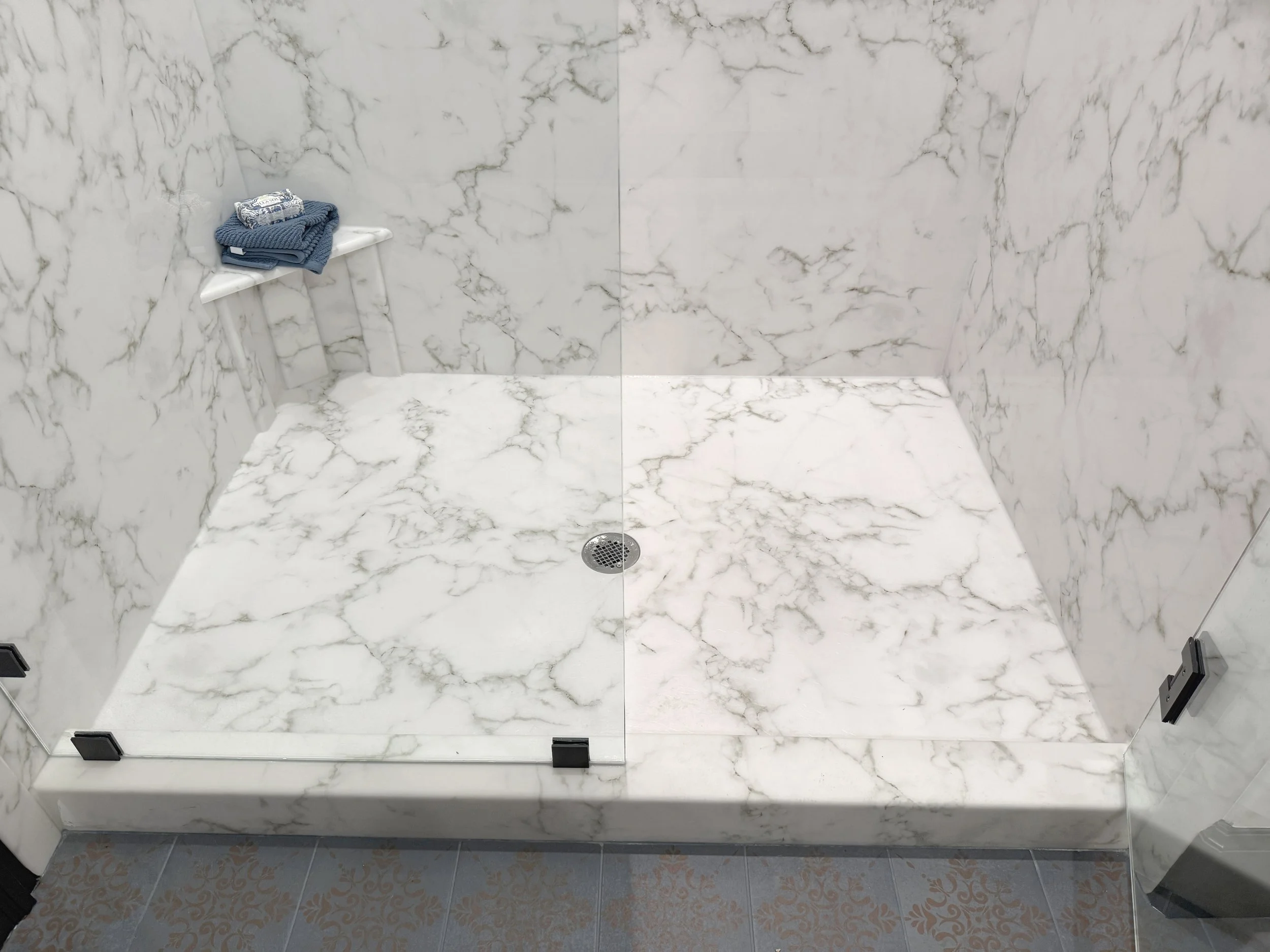 Juneau shower floor