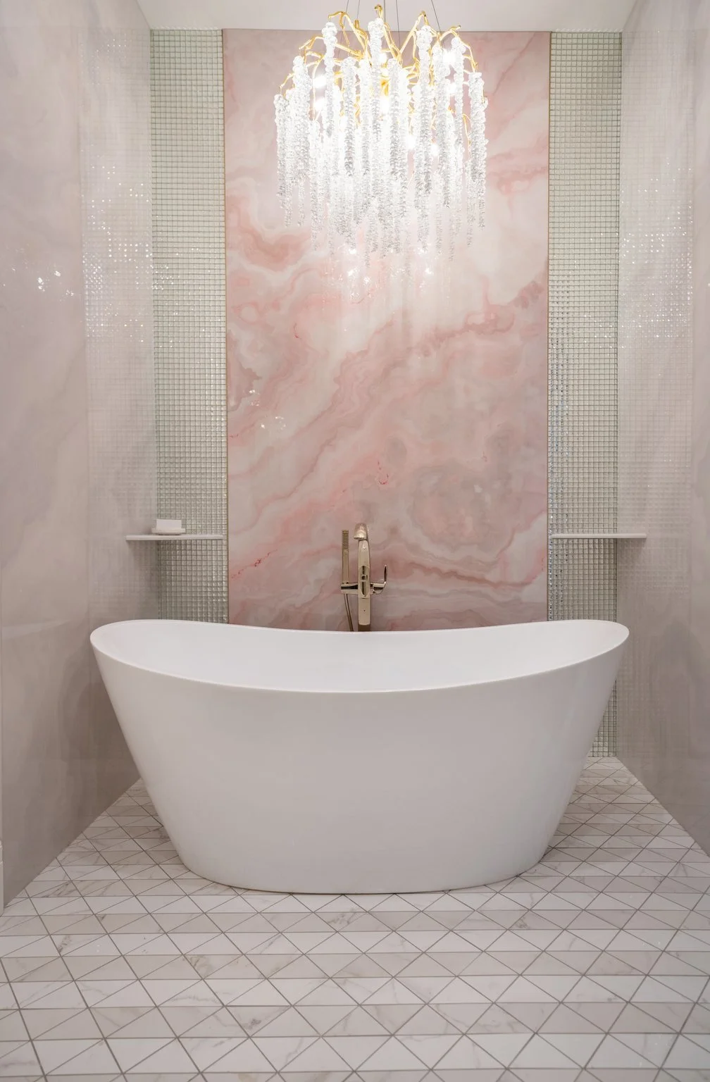 Jacqueline accent wall