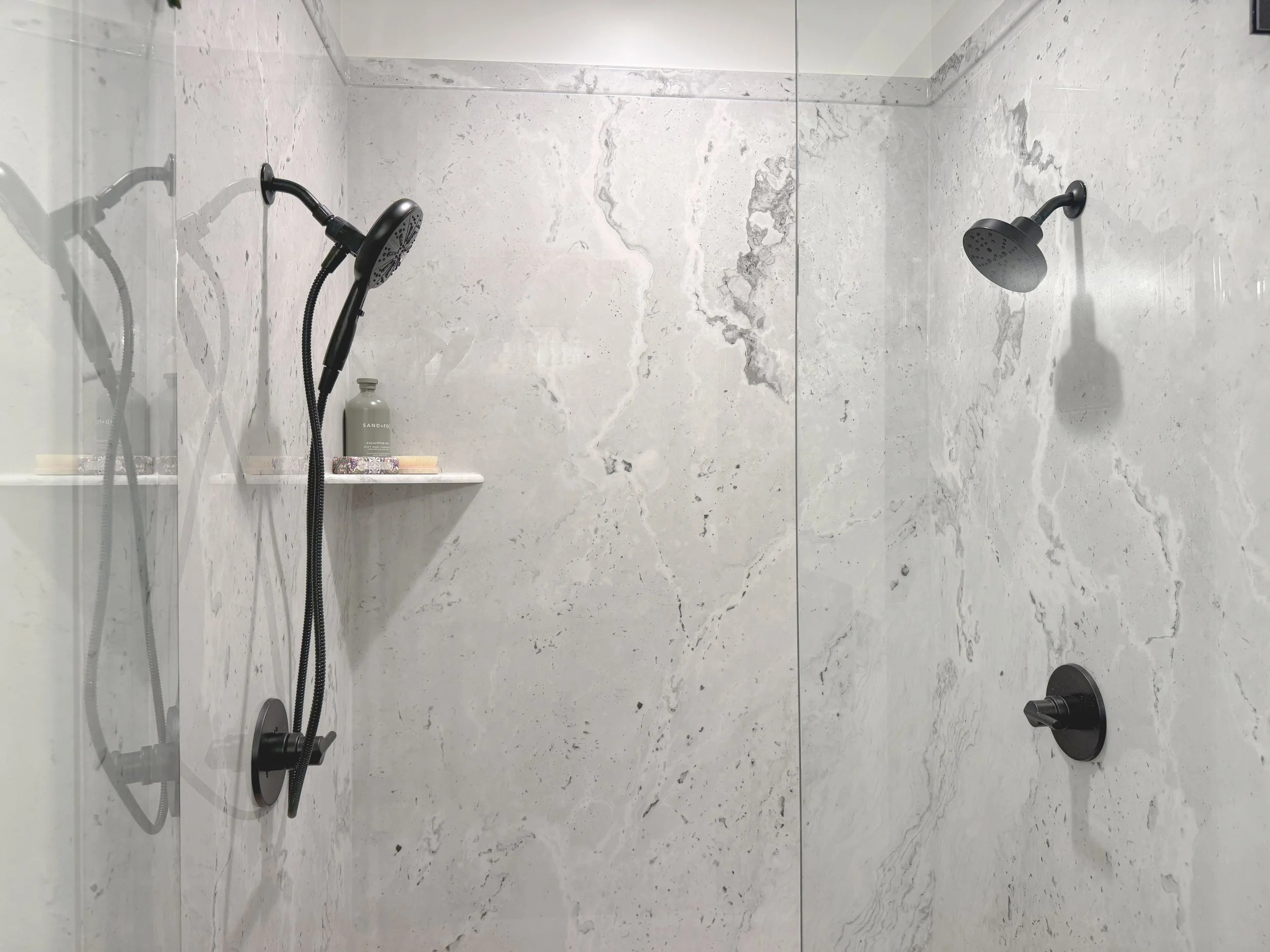 Whitecastle shower surround