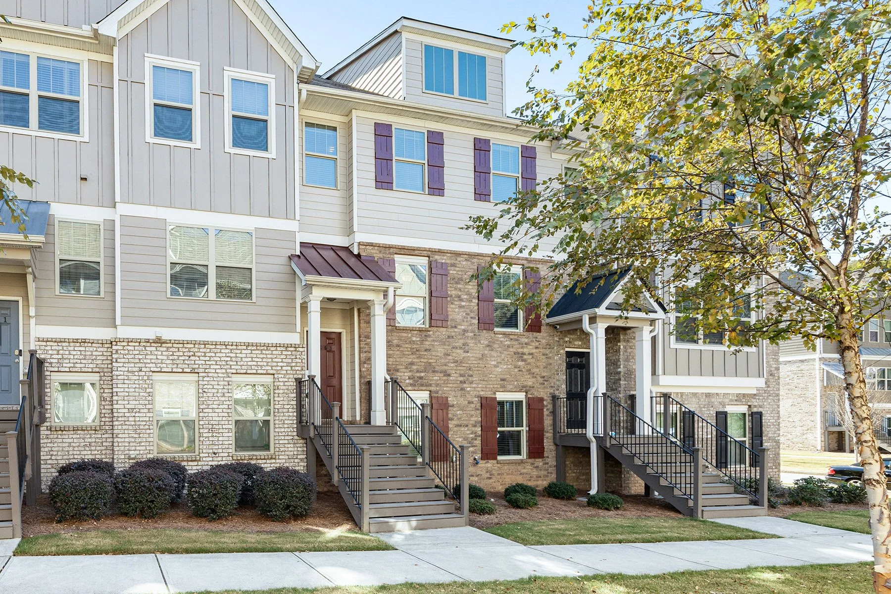 𝕁𝕌𝕊𝕋 𝕃𝕀𝕊𝕋𝔼𝔻 // 3863 Equity Lane, Powder Springs

4 🛏 &bull; 4 🛁 &bull; additional office or 5th bedroom
Offered for $2,500/month

This well-maintained townhome in The Enclave at Powder Springs offers a unique floorplan, boasting 4 bedroom