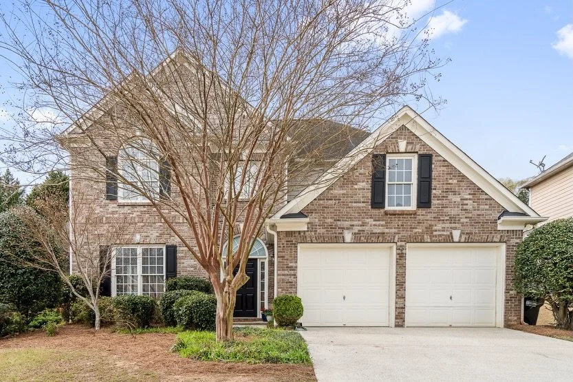 ℕ𝔼𝕎 𝕃𝕀𝕊𝕋𝕀ℕ𝔾 // 5464 Vinings Lake Way SW
3 🛏 &bull; 2.5 🛁 
Offered for $460,000

A welcoming blend of space, light and thoughtful updates, this home offers a layout designed for both everyday living and effortless entertaining. 

Who wants a