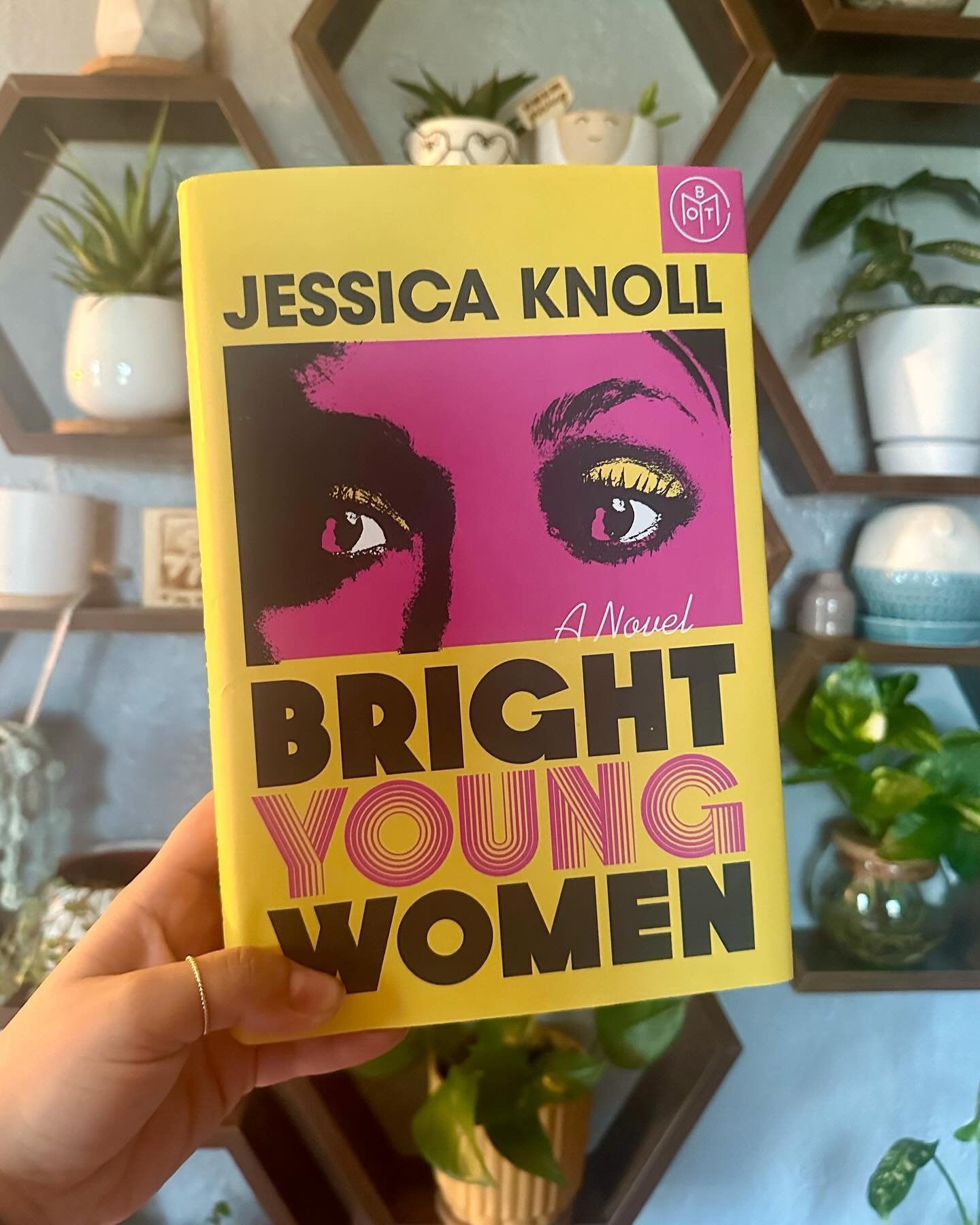 Monthly book swap with @margyreads 📚

April: Anything You Want April ✨
&mdash; Bright Young Women by @jessicaknollauthor 
&mdash; How To Kill Men And Get Away With It by @but_katy_did_it