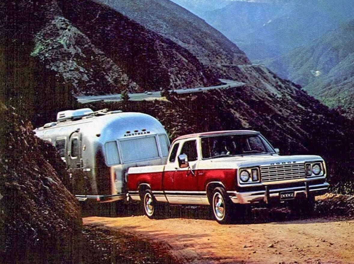 Towing and RV through the mountains is not for the faint of heart but getting to your destination definitely outweighs the white knuckle drive 🏔️🏕️ 

Photo: @classicmem