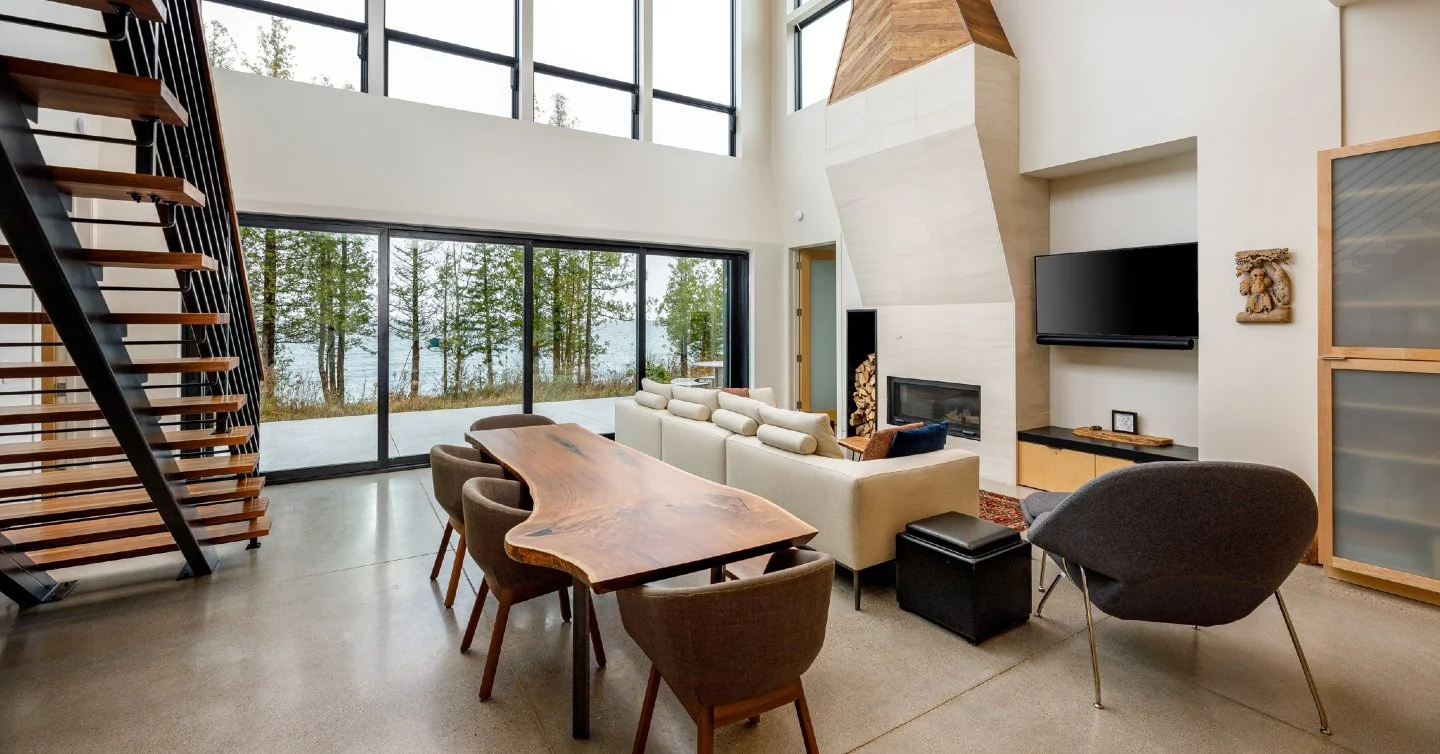 The view is organized, not discovered.
#BeagHaus
#ModernResidential
#ArchitectureFocus
#MaterialDriven
#DesignRestraint
#QuietInteriors