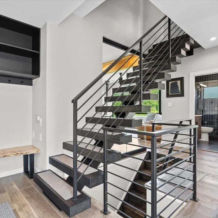 When circulation becomes architecture. #BeagHaus
#DesignRestraint
#ModernResidential
#ArchitectureFocus
#MaterialDriven
#QuietInteriors