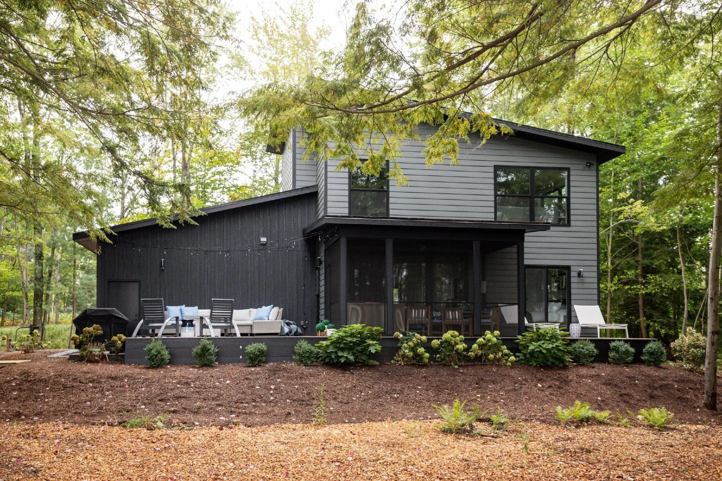 Indoor-outdoor living, designed to last.
Link in bio.
#beaghaus
#alwayscustom
#modernhome
#outdoorliving
#retreathome