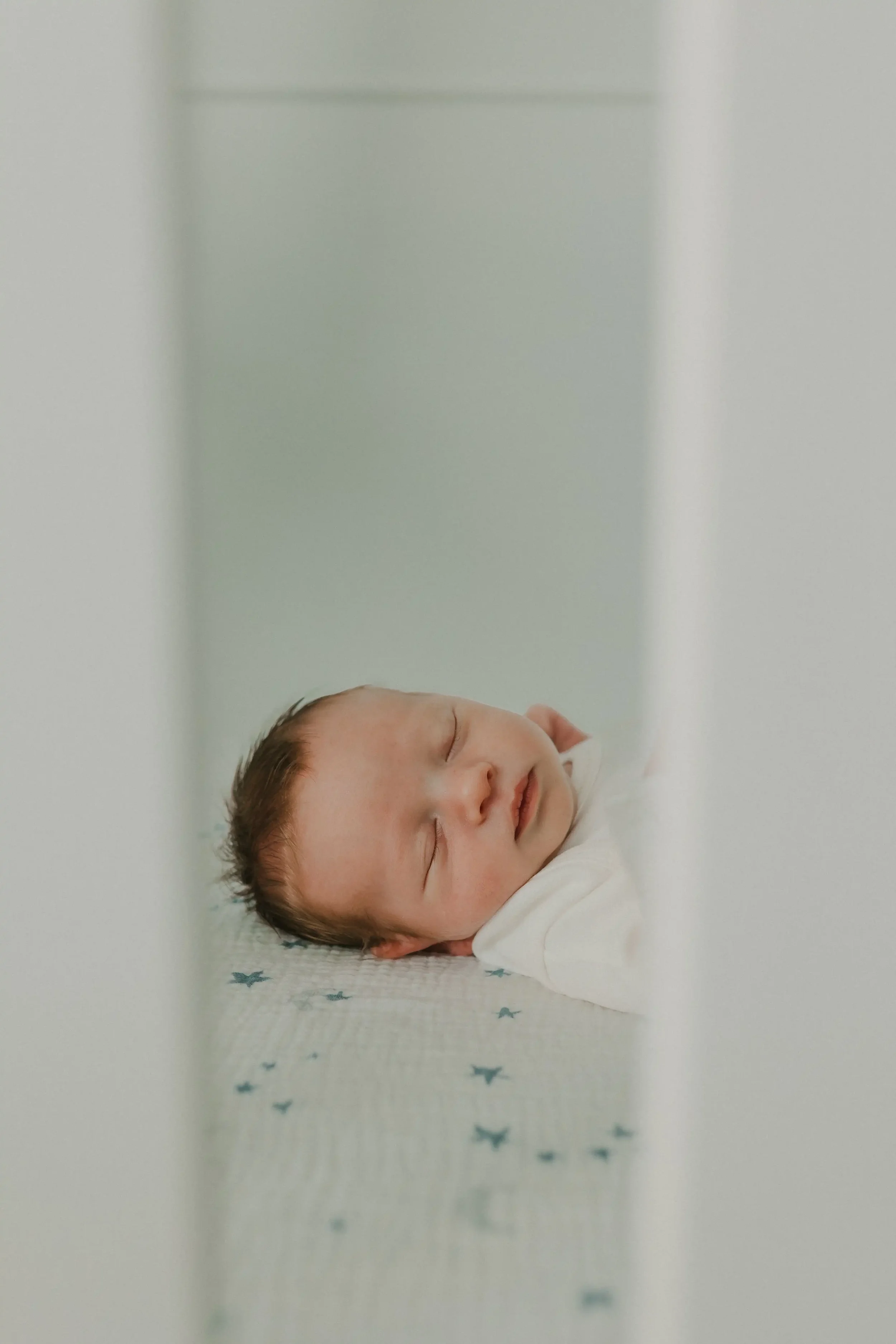best-tips-for-new-moms-newborn-sleep.webp