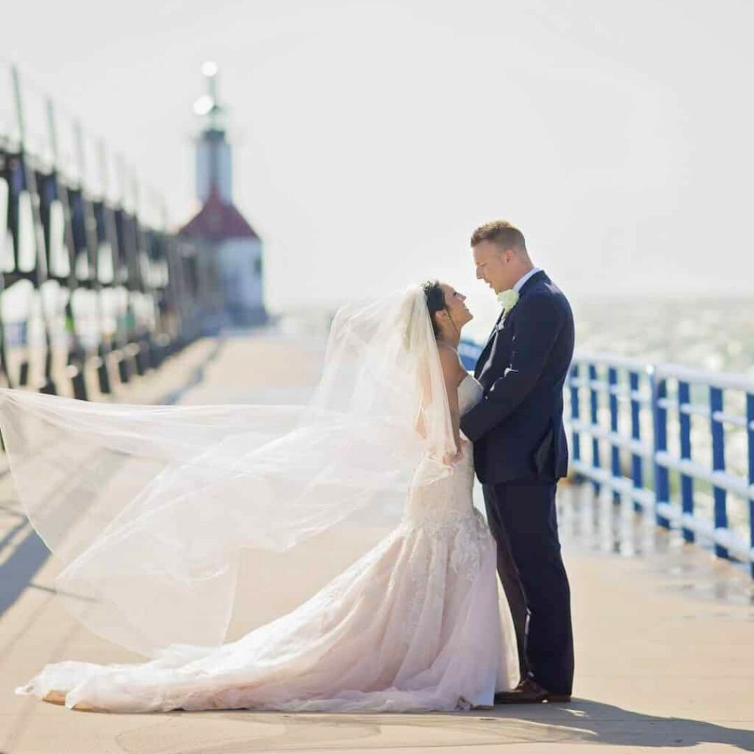 Get carried away with the magnificent views of Lake Michigan, the beaches and lighthouses near Aria for your wedding day photos!

📸 Cellardoor Weddings
🏛️ Aria at The Whitcomb

 #ariawhitcomb #events #southwestmi #wedding #weddingday #michiganweddi