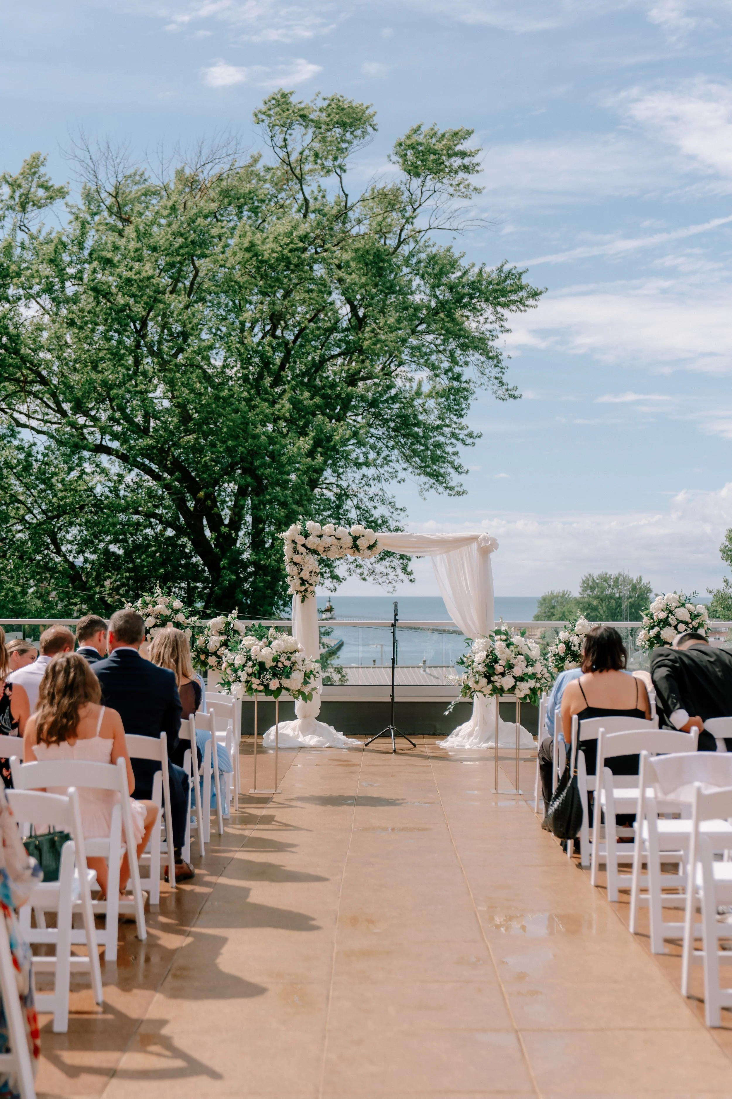outdoor-wedding-ceremony-st-joseph-michigan.jpeg