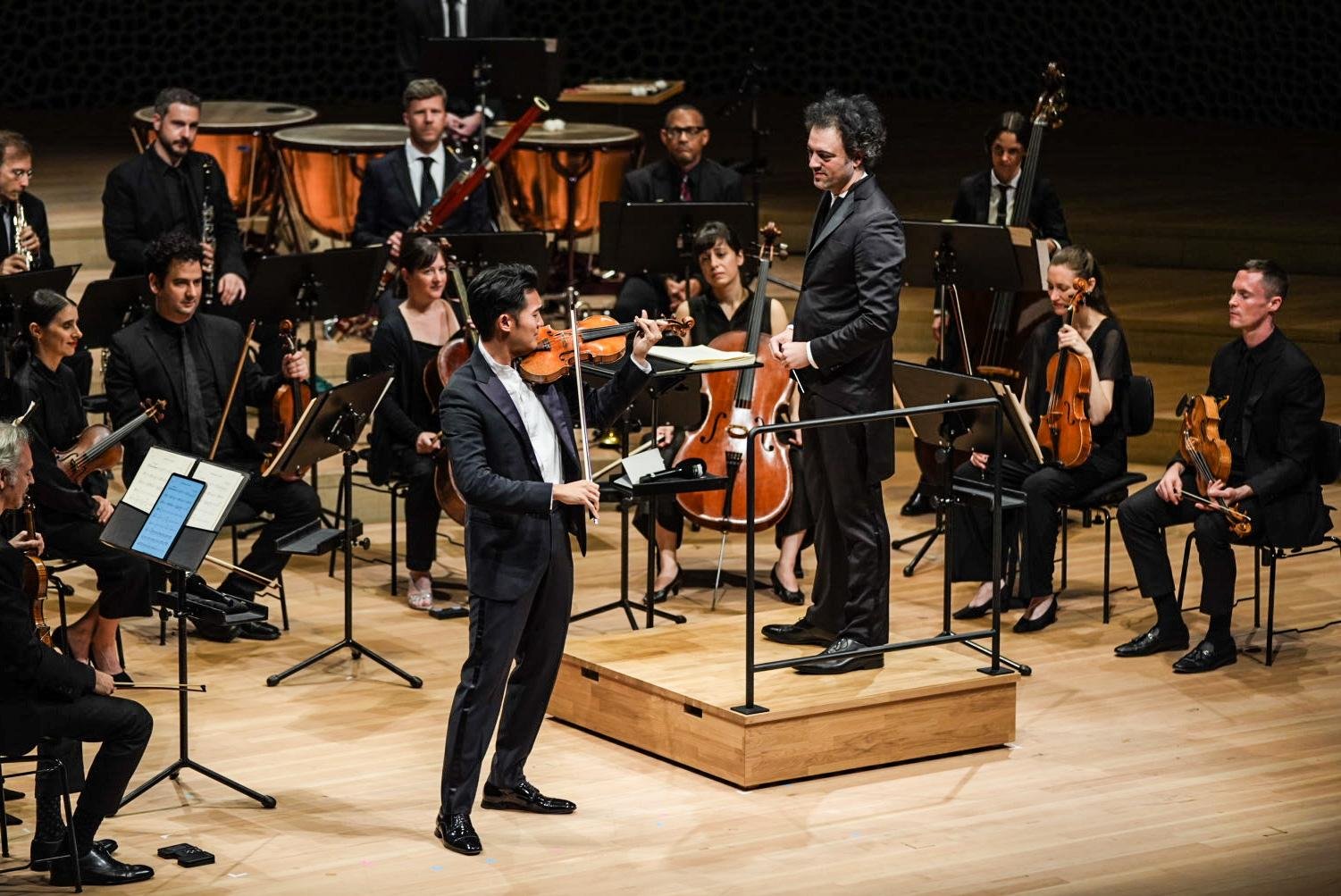 At the Elbphilharmonie Hamburg with violinist Ray Chen