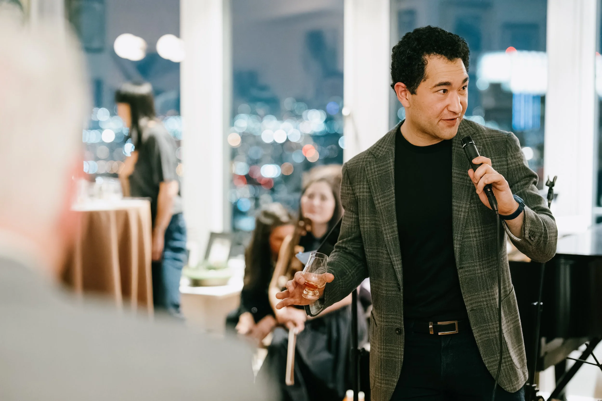 David Thomas Tao leads a Whiskey Tasting