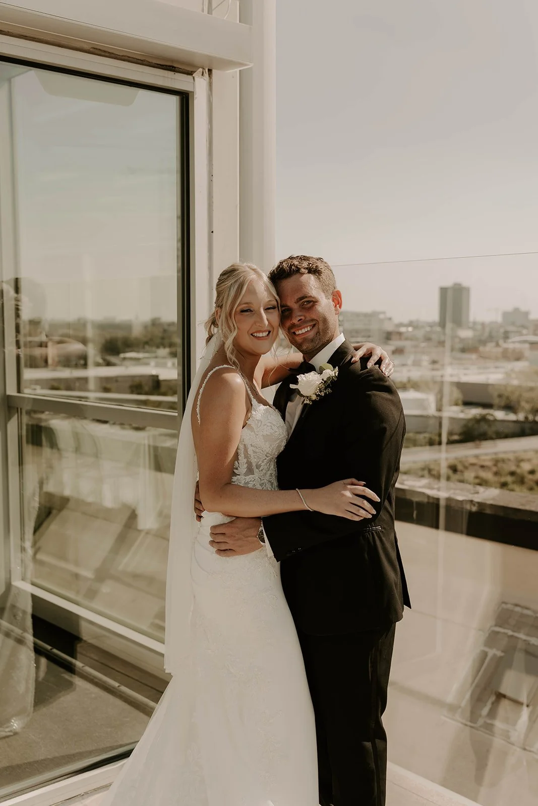 Real Weddings | Elegant North 4th Corridor Revery Wedding