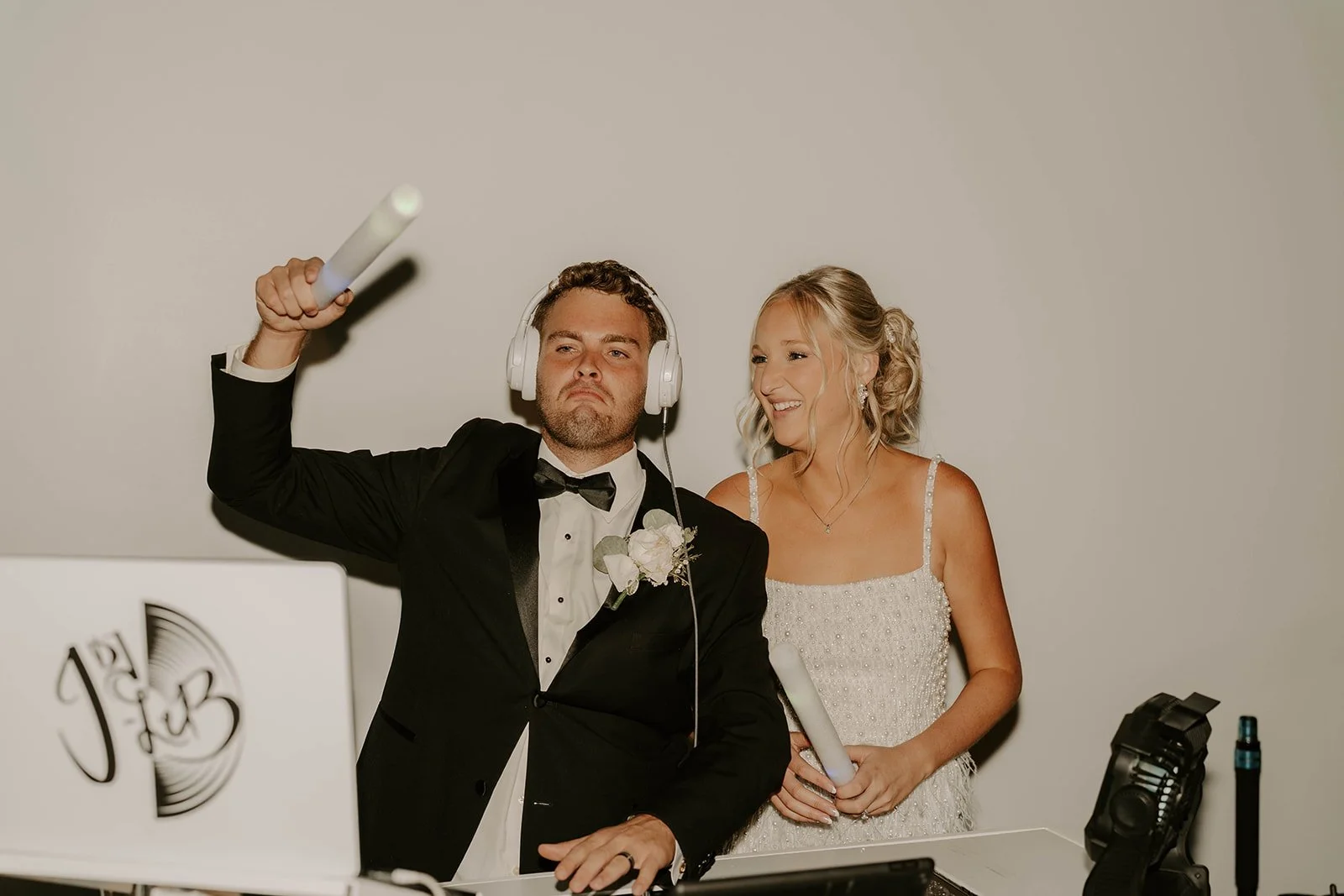 bride_groom_dj_deck.jpg