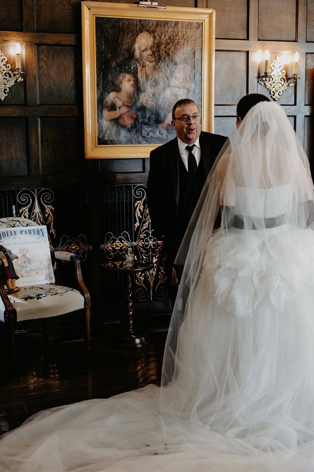 Bride and dad first look