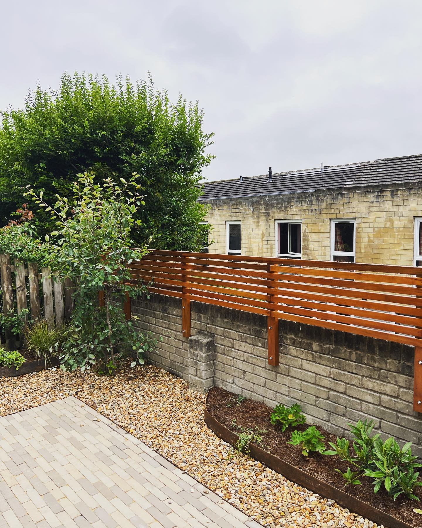 Recently completed terraced garden in Bath. Lots of structural issues to contend with but pleased with the outcome. Looking forward to seeing it again when the planting establishes. (Designed for and built by CLD)