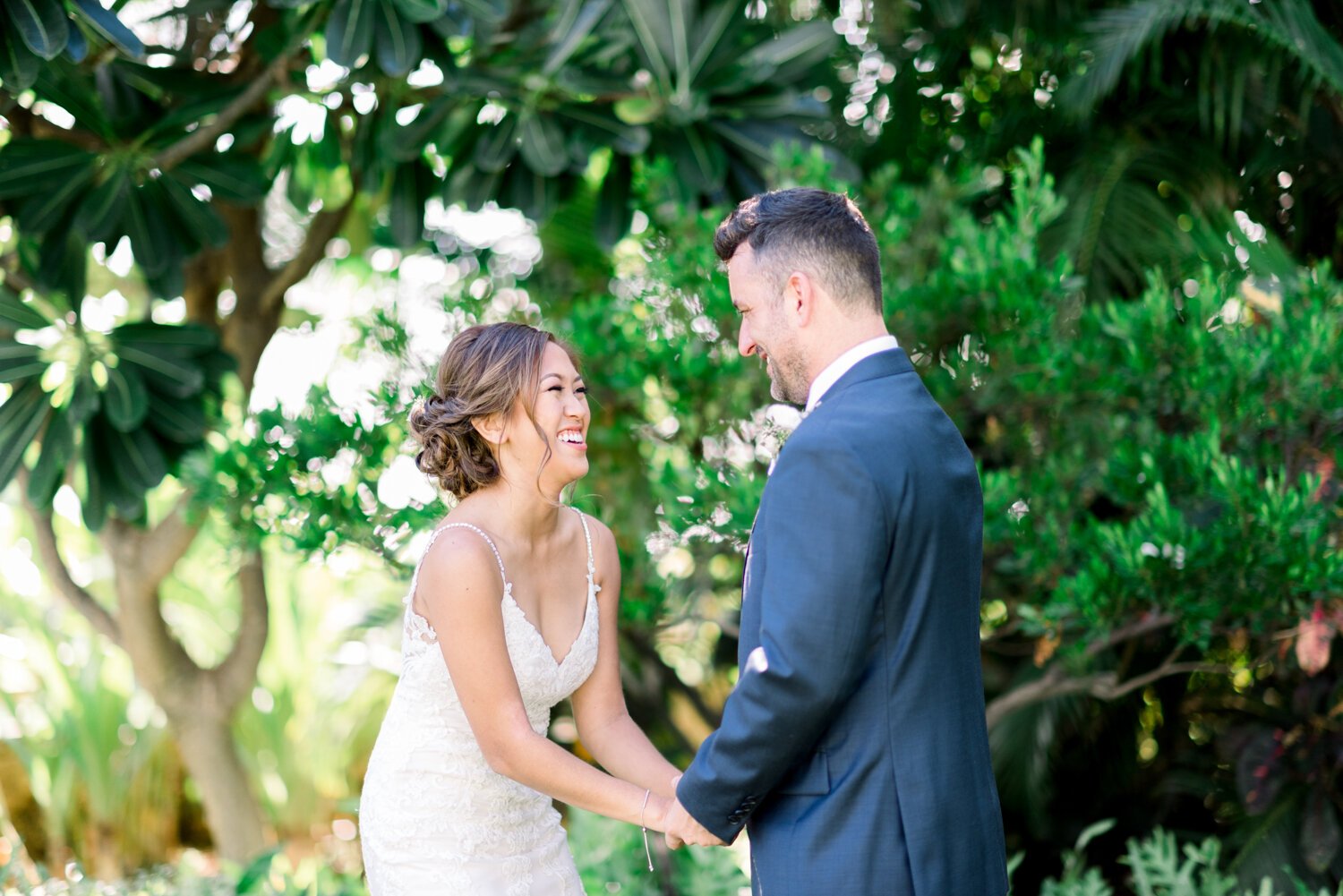 First look at a Oahu Wedding