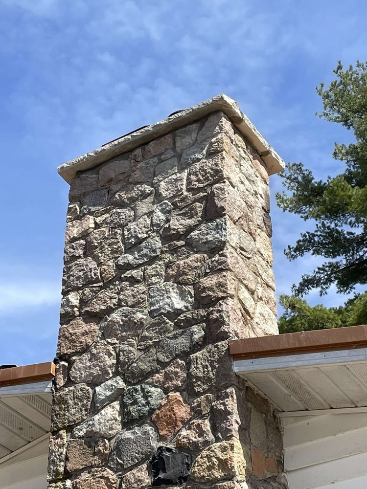 Finished: a new crown on top, seen from the yard.
