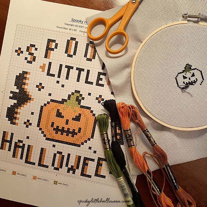 Review: Creepy Cross-Stitch by Lindsay Swearingen — Spooky Little Halloween