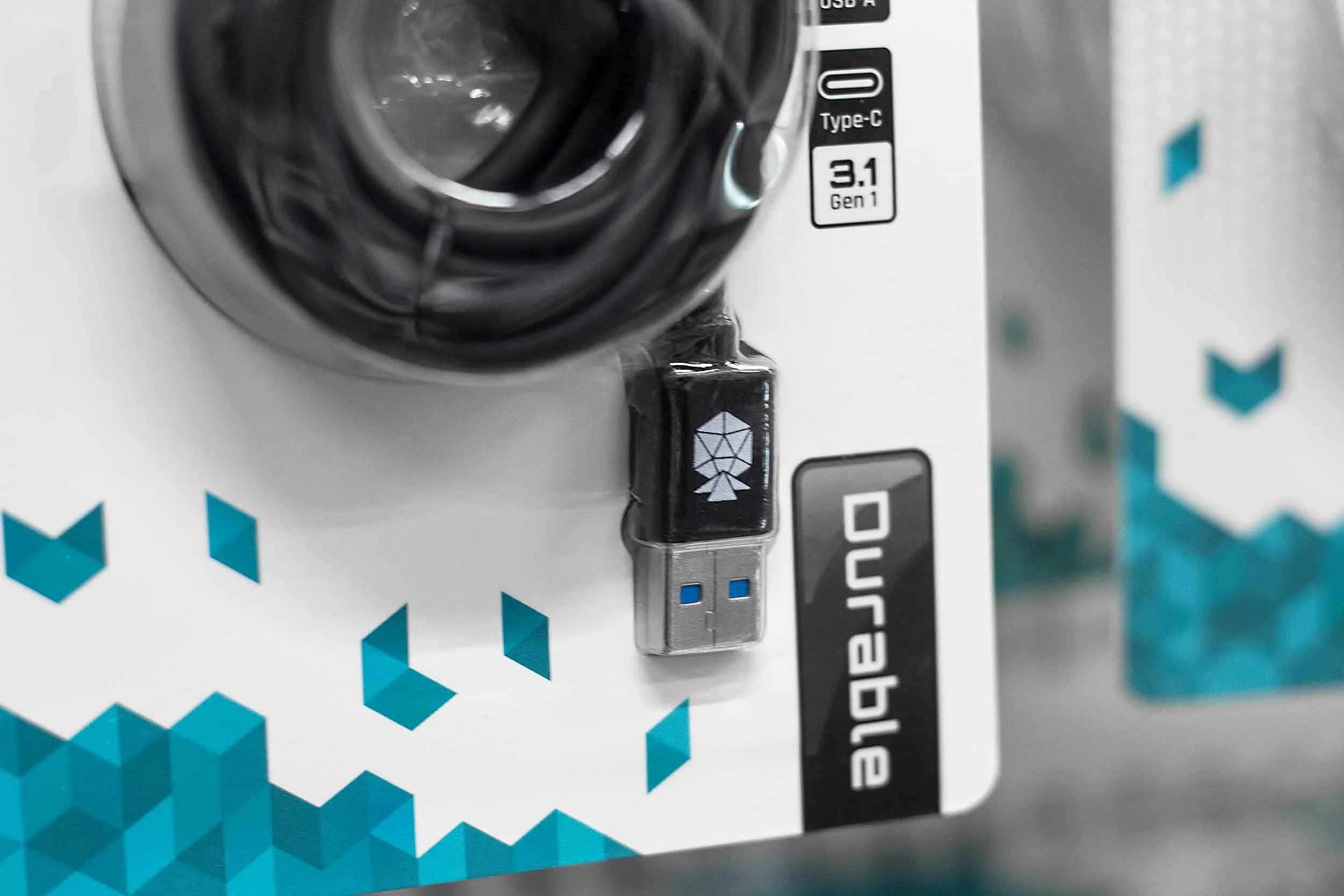 Förpackningsdesign för Cloudberry av Motonet Oy | Q& Brand Studio